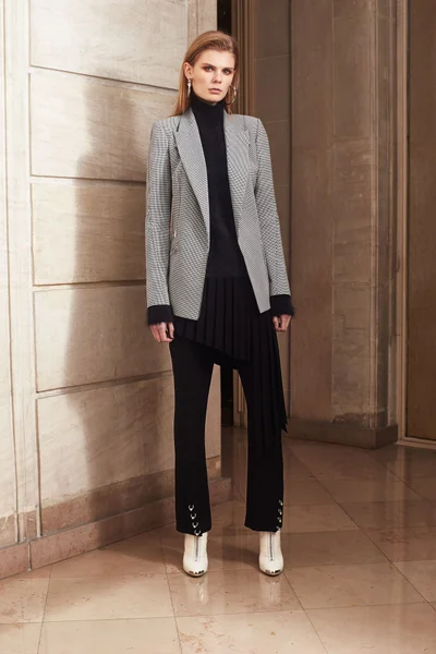 Look 13